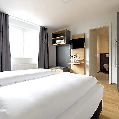 Hotel K1 3*